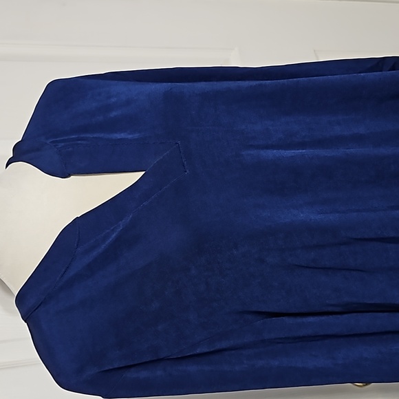NWOT Chico's Travelers Navy Tunic - Picture 2 of 3